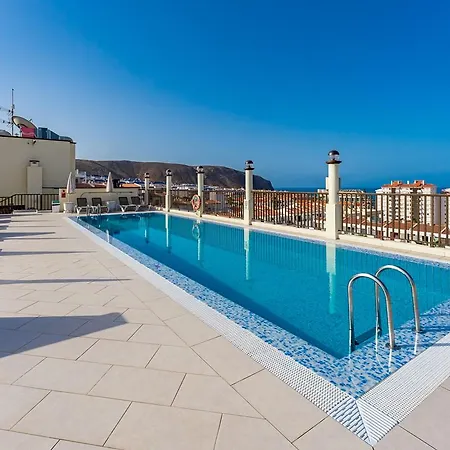Klayman Olivina Lejlighedshotel 3*