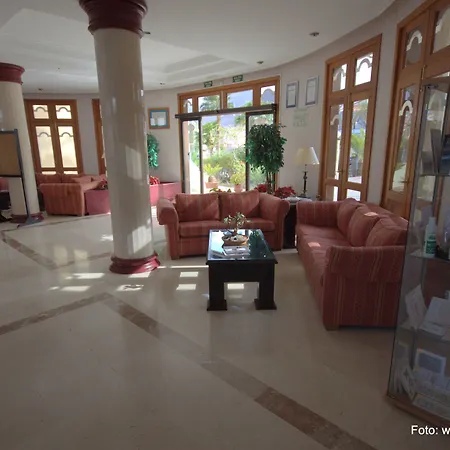 Klayman Olivina Lejlighedshotel 3*